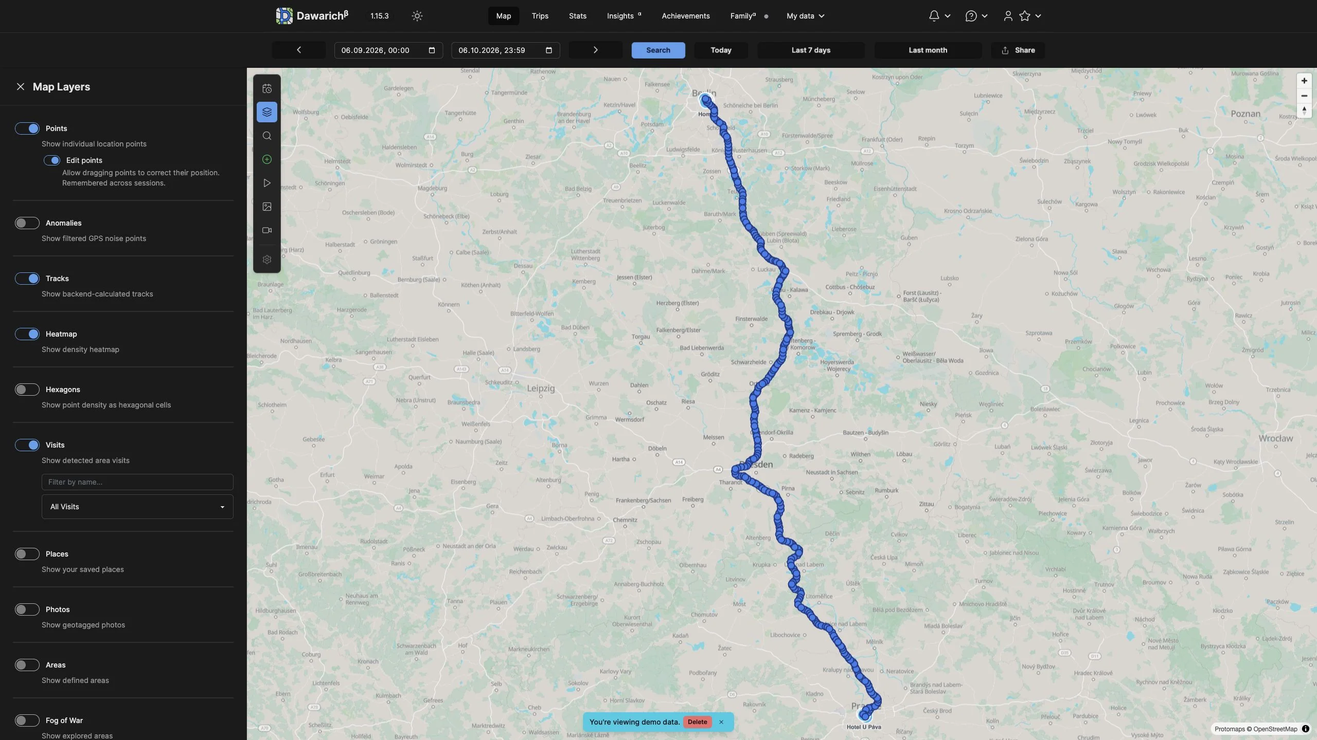 Dawarich vector-tile map with location points and route editing